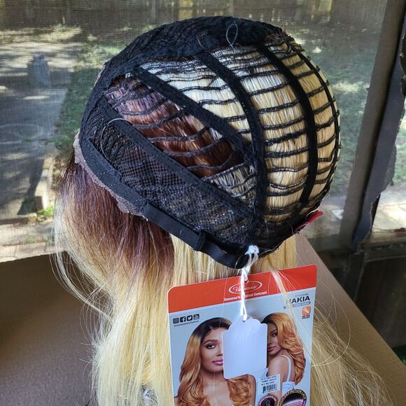 ✨ Ombre Vanessa Wig – (Nakia)16” Side Part ✨ - Picture 6 of 8